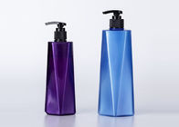 Bernsteinfarbige Plastikkosmetik 300ml füllt das leere Shampoo-Verpacken ab