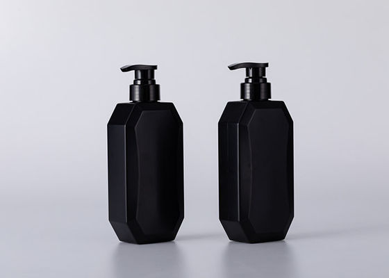 Schwarzes 500ml bereifte Plastikflasche für das kosmetische Verpacken