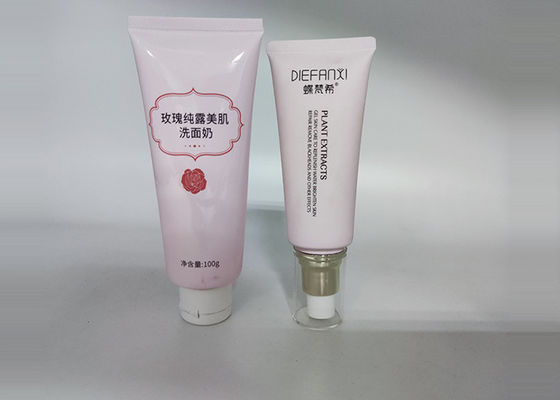 kosmetische Plastikrohre der kundenspezifische Farbe100ml mit Lotions-Pumpe